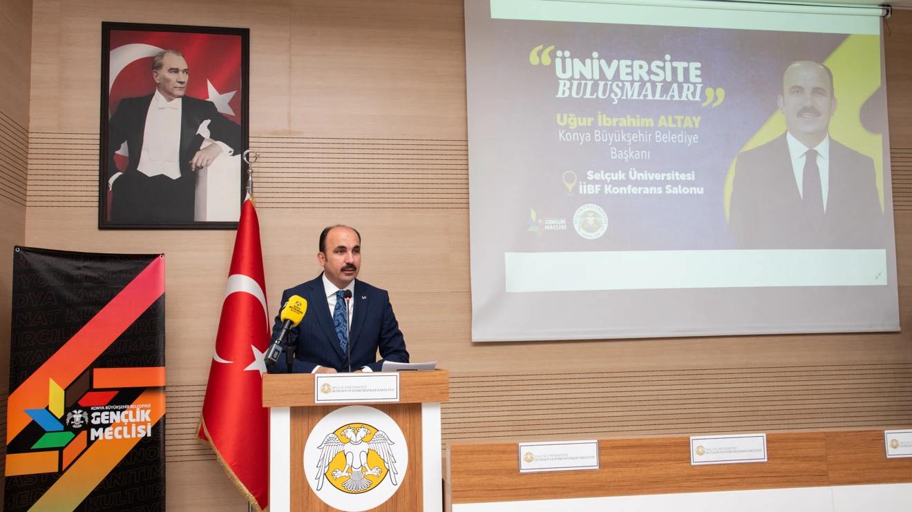 Başkan Altay ve Rektör Prof. Dr. Aksoy, öğrencilerle buluştu
